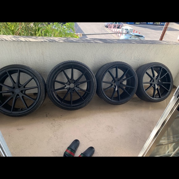 24’ Rims - Picture 2 of 2